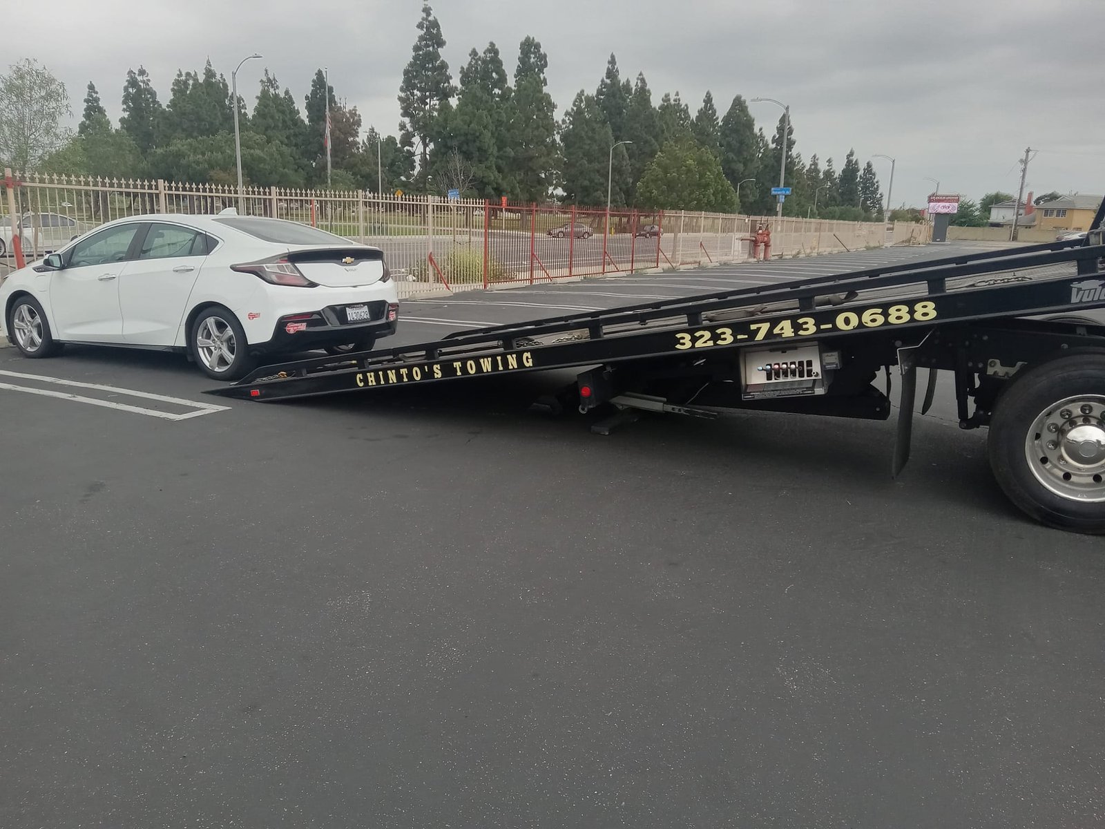 Chinto's Towing gallery image